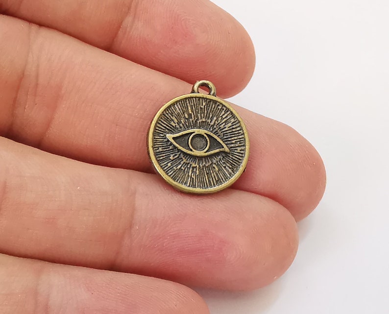 6 Round eye charm Antique bronze plated charms (20x17mm) G25709