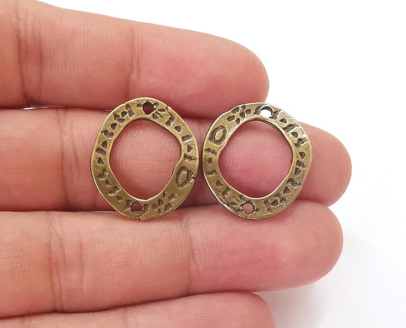 10 Ethnic round charms connector Antique bronze plated charms (24x20mm) G25726