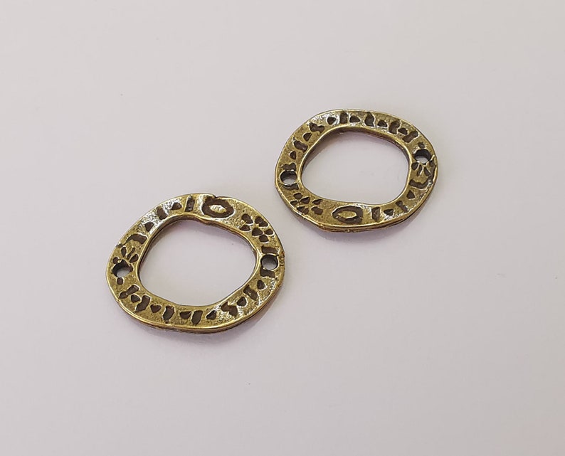 10 Ethnic round charms connector Antique bronze plated charms (24x20mm) G25726