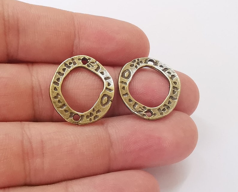 10 Ethnic round charms connector Antique bronze plated charms (24x20mm) G25726