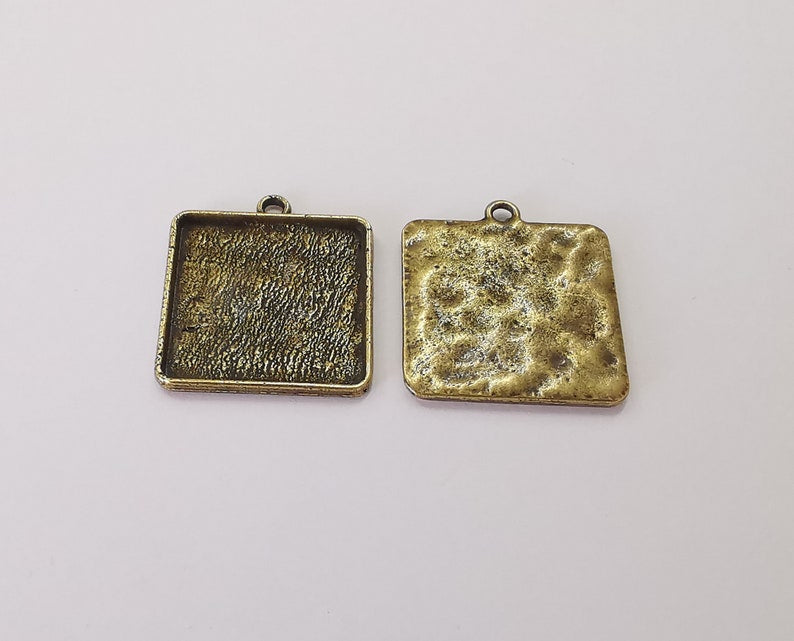 2 Square frame pendant base blank Antique bronze plated pendant (31x27mm) (25mm Blank Size) G25753
