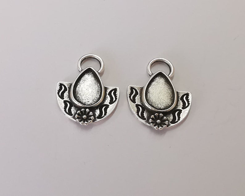 2 Silver flower drop charm blank base Antique silver plated 25x20mm (13x8mm bezel) G25821