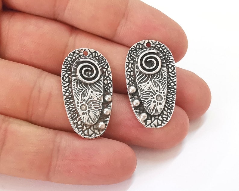 2 Swirl ethnic charms Antique silver plated charms (32x18mm) G25831