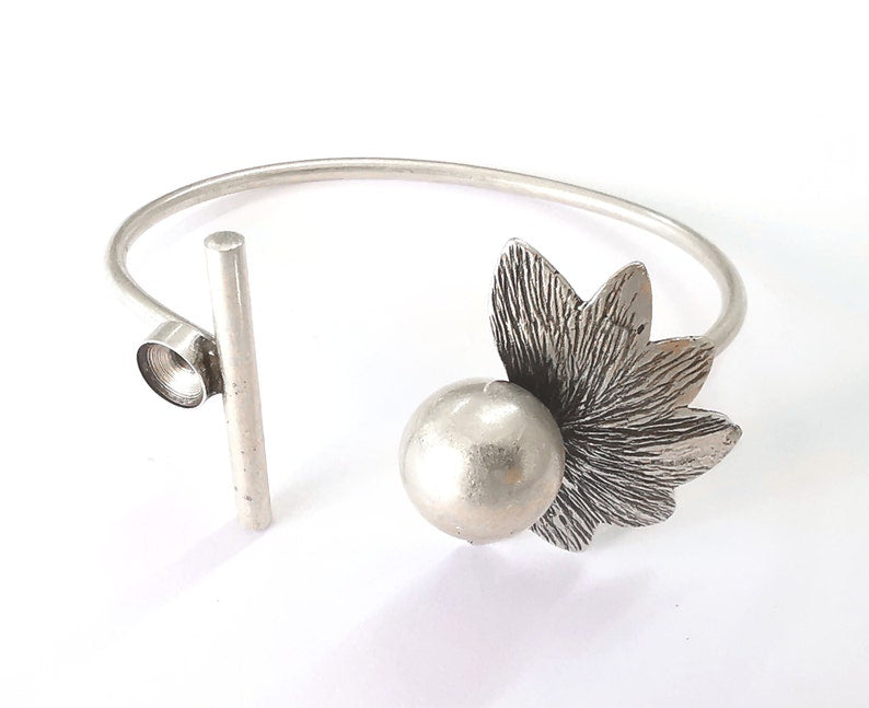 Flower ball bracelet brass Cuff blank bezel Glass cabochon base Adjustable Antique silver plated brass (8mm blank) G25849