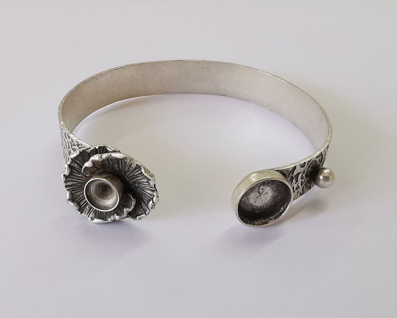 Flower branch bracelet brass Cuff blank bezel Glass cabochon base Adjustable Antique silver plated brass (11mm and 8mm blank) G25851