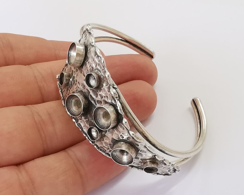 Hammered bracelet brass Cuff blank bezel Glass cabochon base Adjustable Antique silver plated brass (8mm and 5mm blanks) G25853