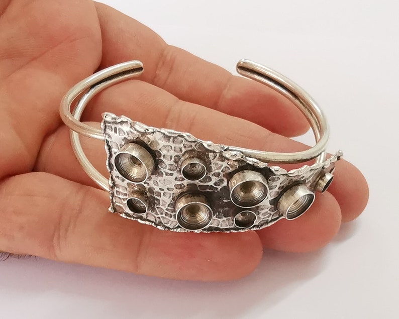 Hammered bracelet brass Cuff blank bezel Glass cabochon base Adjustable Antique silver plated brass (8mm and 5mm blanks) G25853