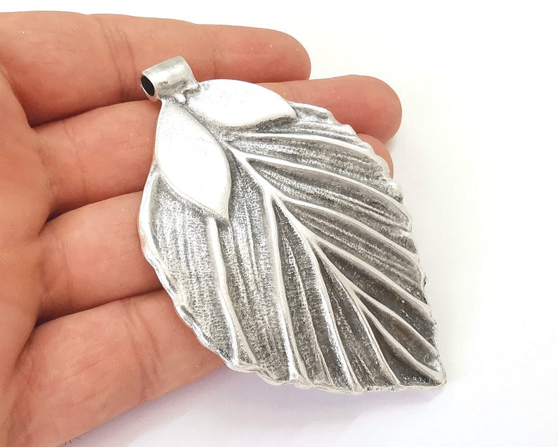 Leaf pendant Antique silver plated pendant (85x57mm) G25879