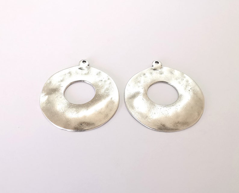 2 Disc circle charms Antique silver plated charms (45x41mm) G25885