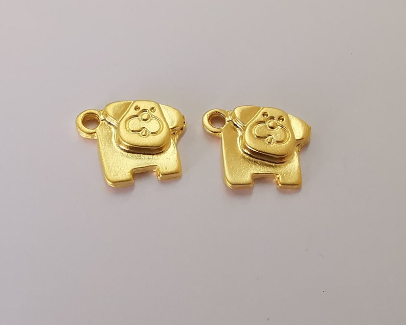 4 Dog charms Gold plated charms (16x13mm) G25905