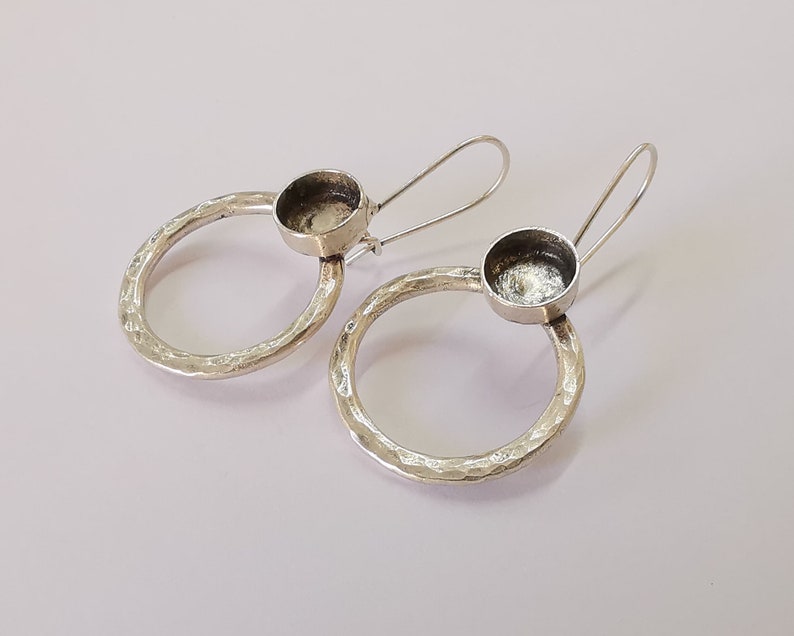 Hammered earring blank base settings silver resin cabochon inlay blank mountings Antique silver plated brass (8mm blank) 1 Set G25913