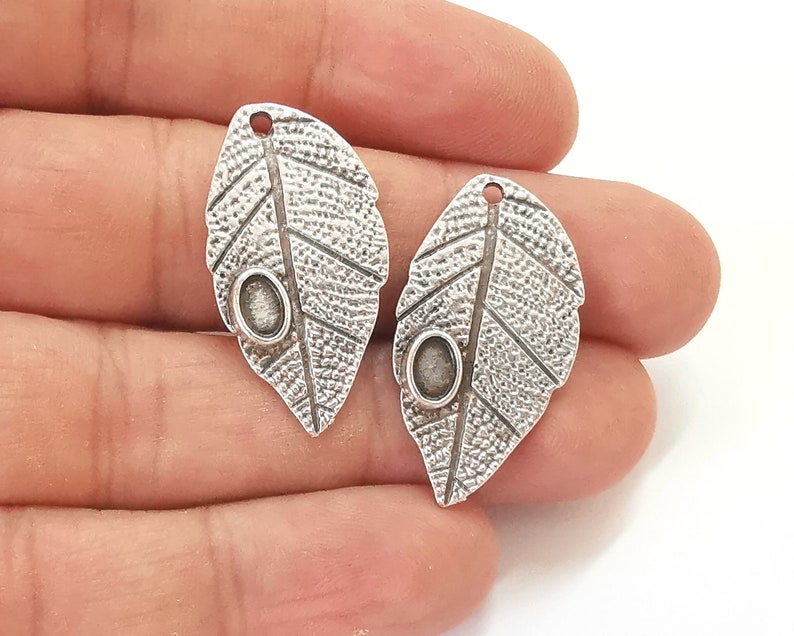 2 Silver leaf veined bezel charm blank base Antique silver plated 32x17mm (Blank Size 6x4mm) G25915