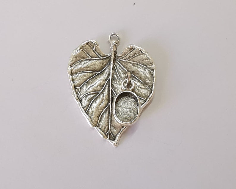 Leaf charm with oval dangle cup bezel blank Antique silver plated brass charm (45x33mm) G25919