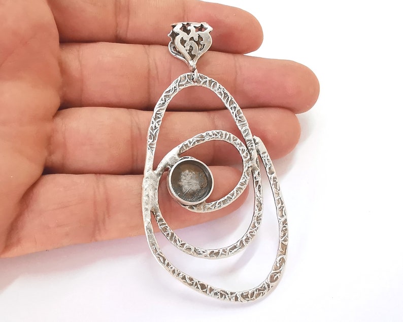 Eye Swirl Dangle Pendant Blank Resin Bezel Mosaic Mountings Cabochon setting Antique Silver Plated Brass (85x43mm)(14mm Bezel ) G25926