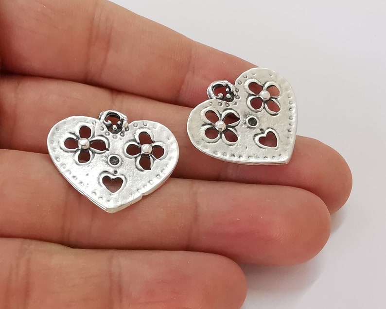 4 Flower heart charms Antique silver plated charms (28x25mm) G25930