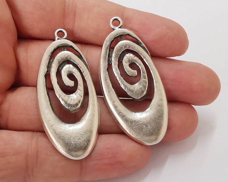 2 Oval swirl silver charms Antique silver plated charms (51x23mm) G25943