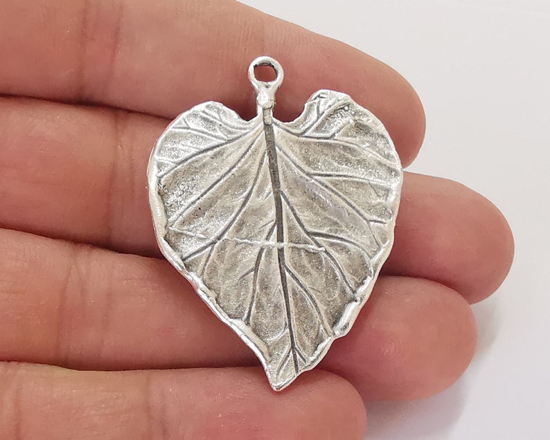 Leaf charm with round dangle cup bezel blank Antique silver plated brass charm (45x33mm) G25964