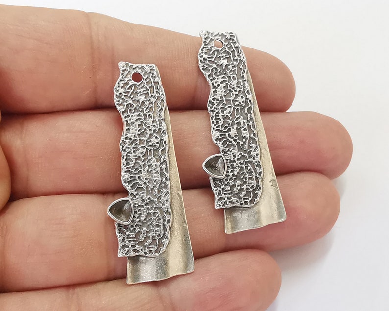 2 Tree bark charms Antique silver plated charms (46x16 mm) G25972