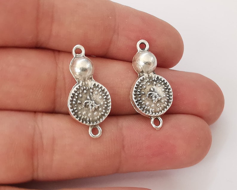 4 Coin ball connector charms (double sided) Antique silver plated charms (28x13mm) G25981