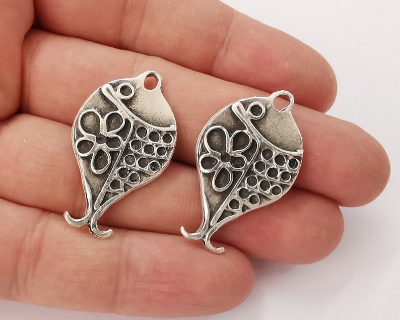 2 Fish flower charms (double sided ) Antique silver plated charms (36x21mm) G25983