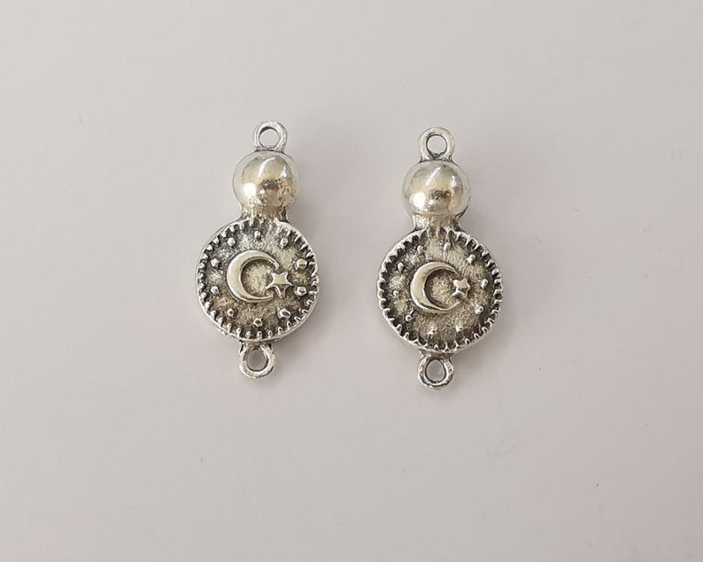 4 Coin ball connector charms (double sided) Antique silver plated charms (28x13mm) G25992