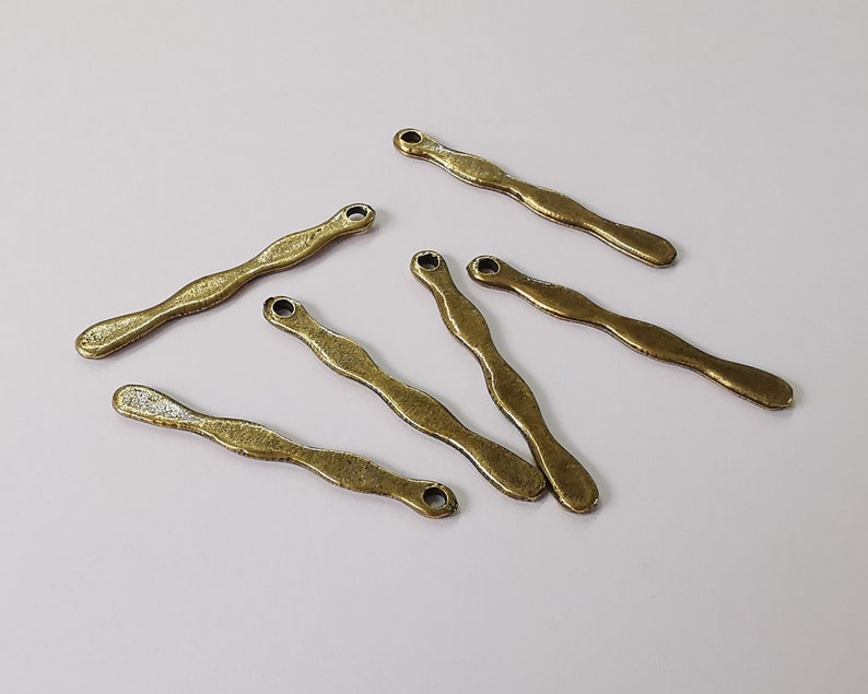 10 Spike charms Antique bronze plated charms (44x5mm) G25998