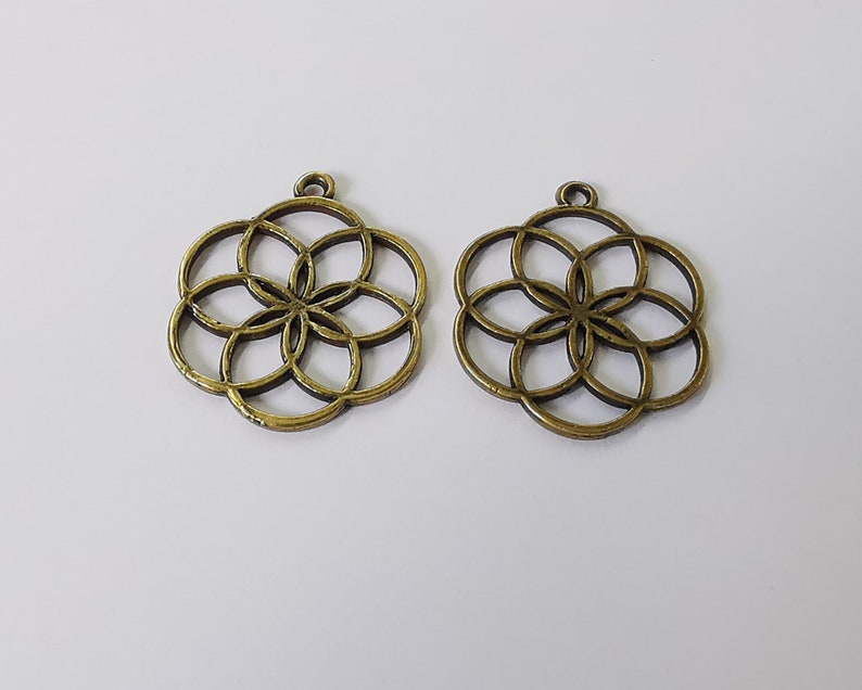 4 Circles flower charms Antique bronze plated charms (29x24mm) G26008