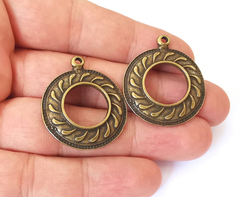 2 Circles charms Antique bronze plated charms (34x30mm) G26015