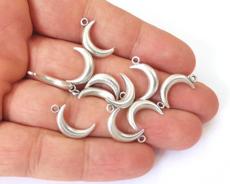 10 Crescent Moon Charms Double Sided Charms Antique Silver Plated Charms (18x10mm) G24621