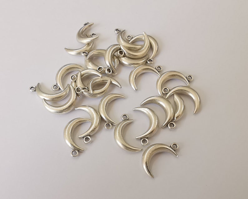 10 Crescent Moon Charms Double Sided Charms Antique Silver Plated Charms (18x10mm) G24621