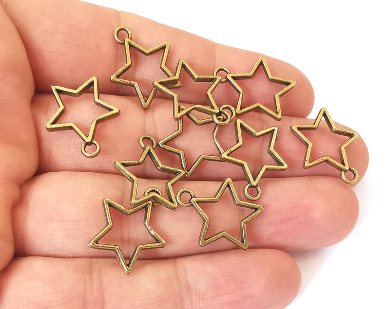 20 Stars charms Antique bronze plated charms (19x16mm) G26022