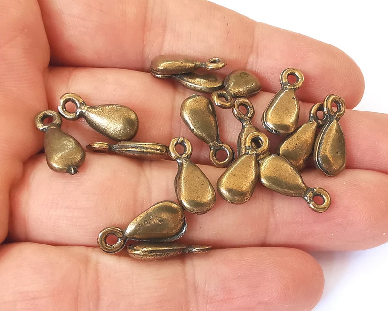 10 Drop charms Antique bronze plated charms (16x7mm) G26023