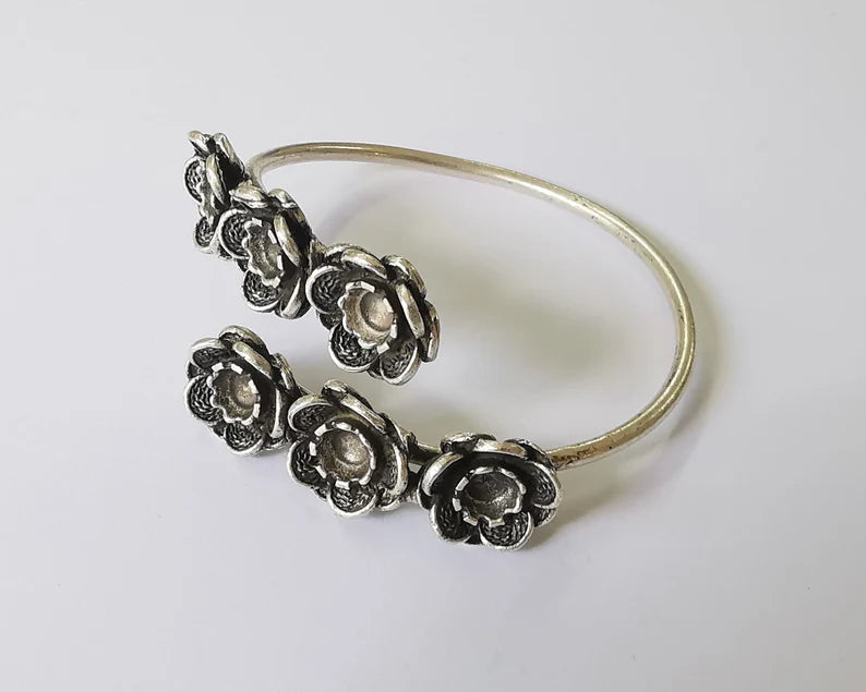 Flowers wire bracelet cuff blank bezel Glass cabochon base Adjustable antique silver plated brass (6mm ) G26036