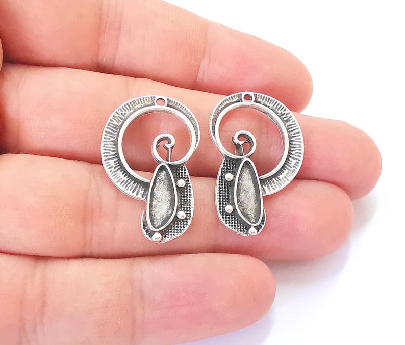 2 Silver bezel charm blank base Antique silver plated 30x20mm (Blank Size 12x5mm) G25815