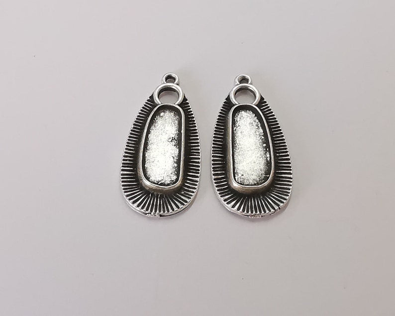 2 Silver ribbed bezel charm blank base Antique silver plated 33x15mm (Blank Size 18x7mm) G25820