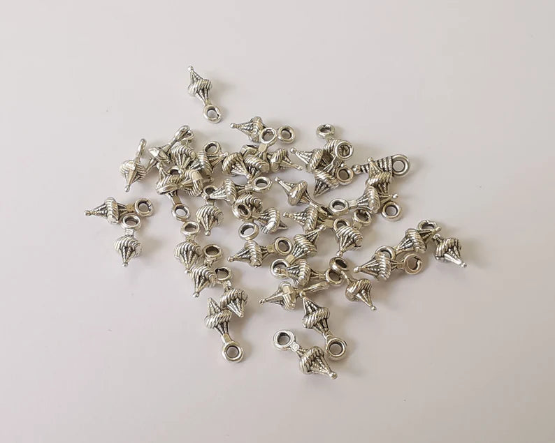 20 Cone spike charms Antique silver plated charms (11x4mm) G26041