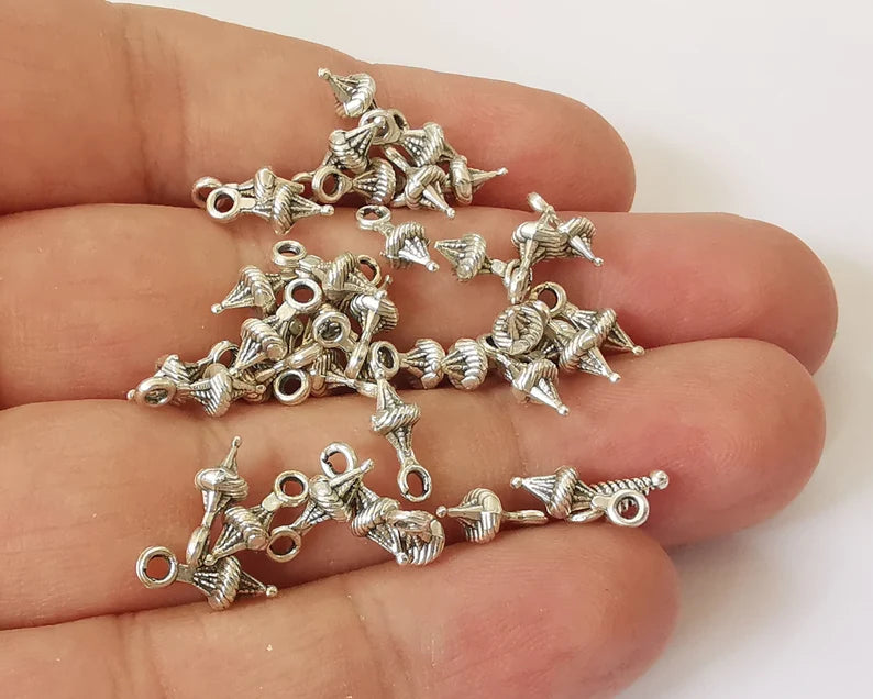 20 Cone spike charms Antique silver plated charms (11x4mm) G26041