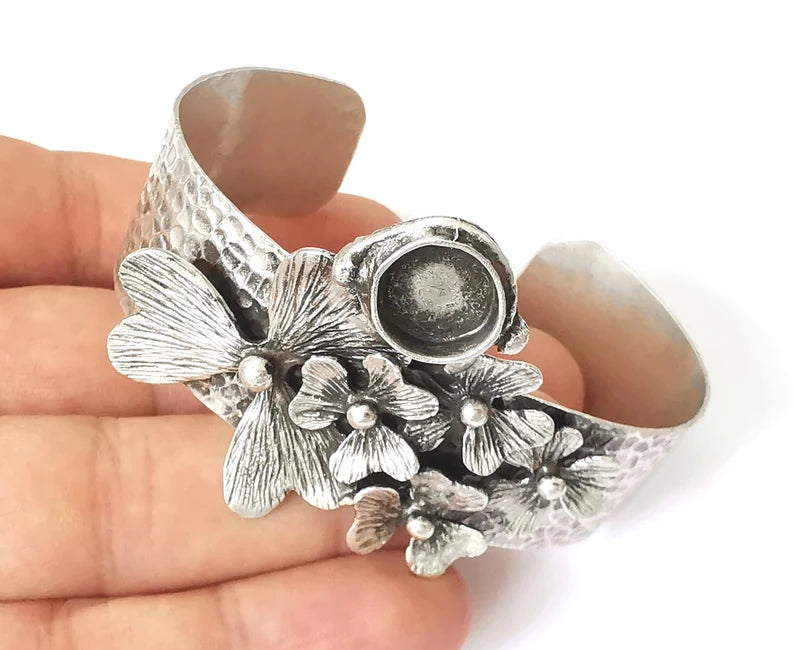 Flowers wire bracelet cuff blank bezel Glass cabochon base Adjustable antique silver plated brass (11mm ) G26043