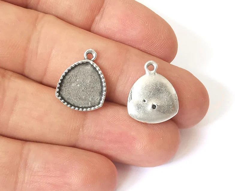 10 Silver charm blank base setting Antique silver plated 18x14mm (Blank Size 13x12mm) G26048