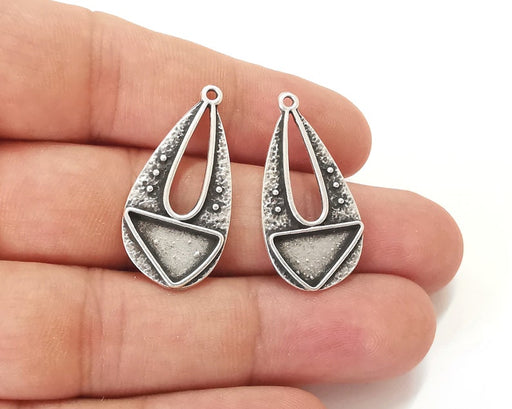 2 Silver triangle drop charm blank base Antique silver plated 32x16mm (Blank Size 13x8mm) G25823