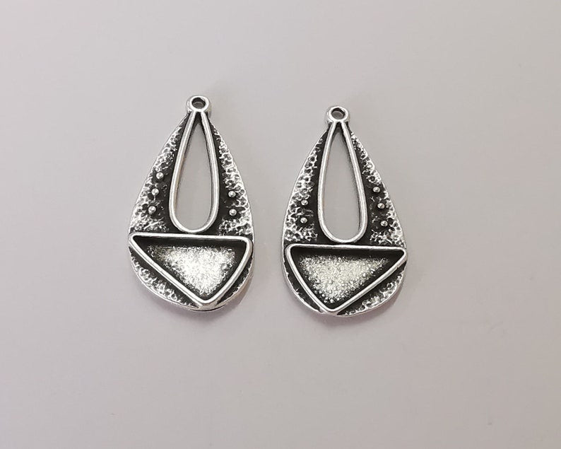 2 Silver triangle drop charm blank base Antique silver plated 32x16mm (Blank Size 13x8mm) G25823