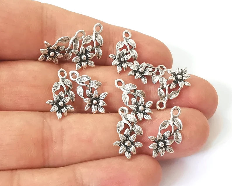 10 Flower charms Antique silver plated charms (18x10mm) G26054