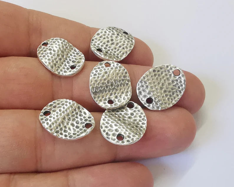 10 Wavy hammered connector charms Antique silver plated charms (18x15mm) G26072