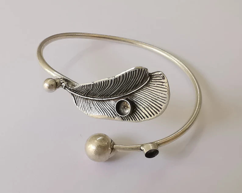 Feather bracelet Cuff blank bezel Glass cabochon base Adjustable Antique silver plated brass (5mm blank) G26082