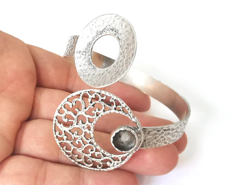 Circles filigree bracelet cuff blank bezel Glass cabochon base Adjustable antique silver plated brass (10 mm ) G26096