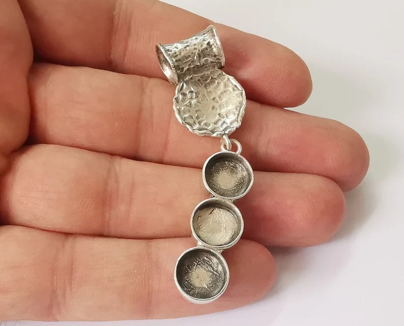 Hammered dangle pendant blank resin bezel mosaic mountings cabochon setting Antique silver plated brass (63x14mm)(10mm Bezel ) G26117