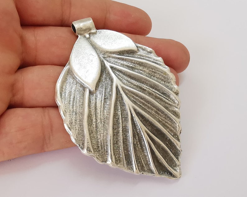 Leaf pendant Antique silver plated pendant (85x57mm) G25879