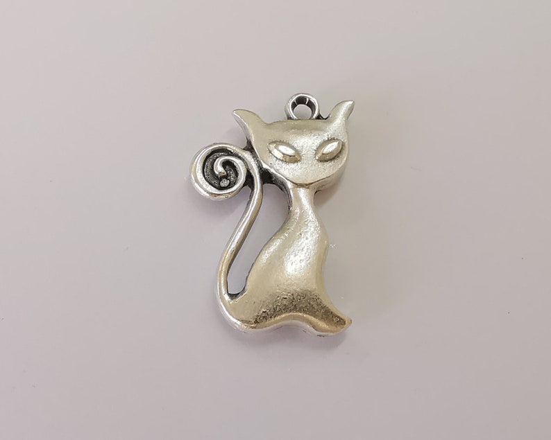 Cat Animal pendant Antique silver plated pendant (double sided) (38x26mm) G25881