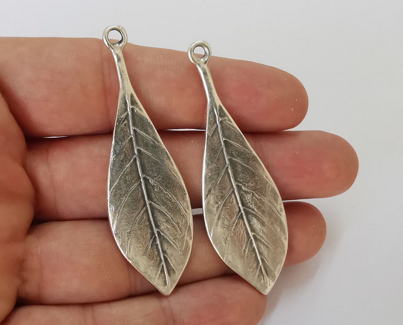 2 Leaf charms Antique silver plated charms 63x20mm G25886