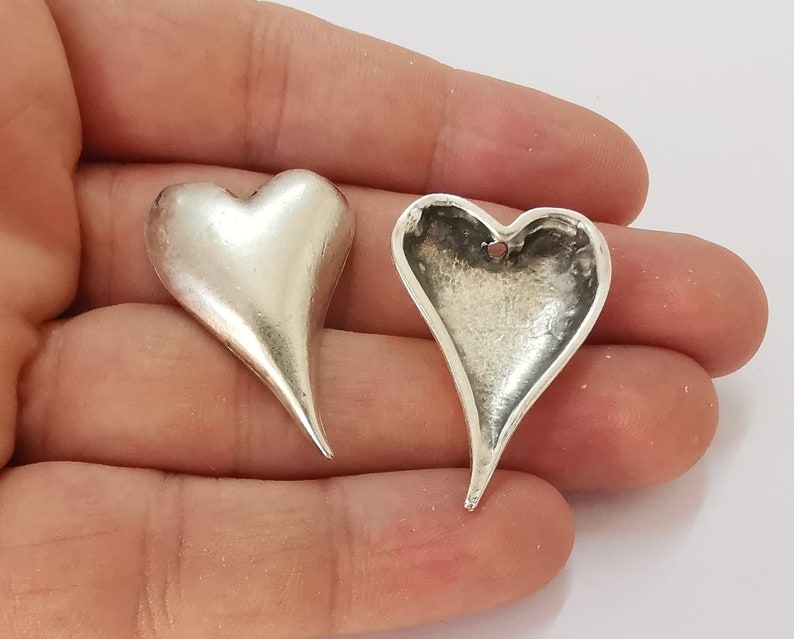 2 Heart charms Antique silver plated charms (35x24mm) G25890